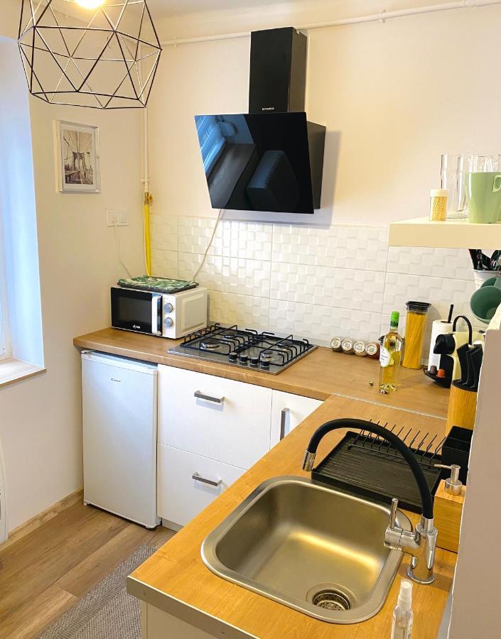 Central Home Apartment In The City Center Эгер Экстерьер фото