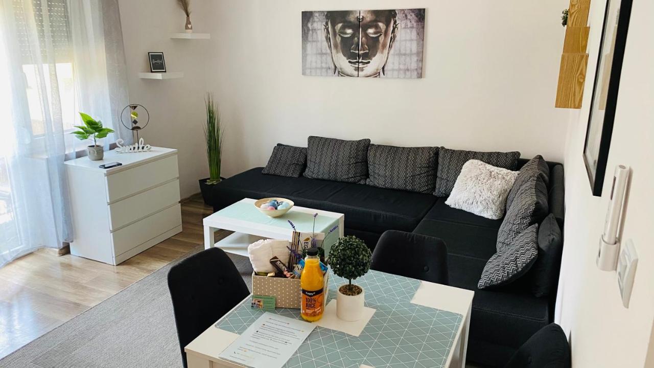 Central Home Apartment In The City Center Эгер Экстерьер фото